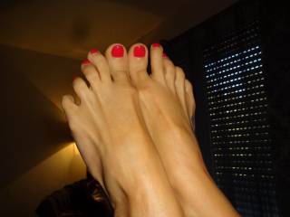 She also had beautiful feet with gorgeous toes
