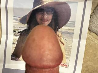 Milfcummer needs to give beautiful a hot cum facial! On the beach