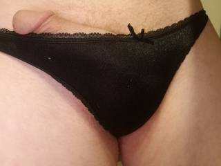 A hot cock in panties. Show me yours!