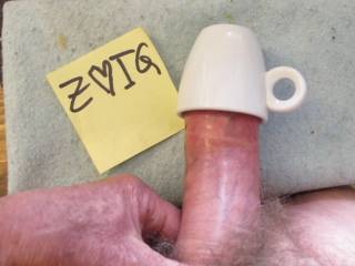 Coffee is served with dick ... waiting for the cream