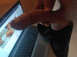 Hmm, what a nice lovely pussy you got Sulusulu! Can I fill it with a fresh, warm load?