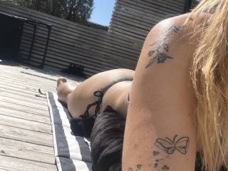 Working that tan…