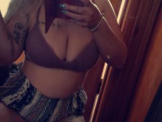 Feeling quite sexy after my tan sesh, mirror selfie , bra