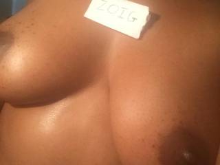 Feeling horny. Need my tits played with