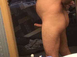 The curve of my cock looks good. What do you think?