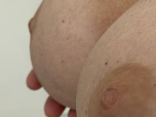 Suck em good please!