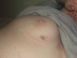 Mmmmmmmmm can I suck that nipple