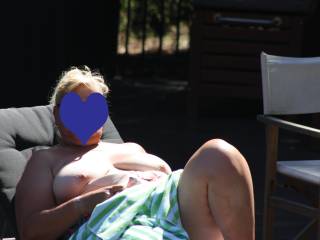 only ones by the pool she asked for a picture.