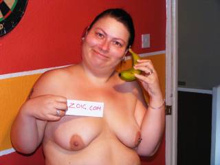 Never Mind ET Foning Home This Is NaughtySarah Using My Banana To Fone Zoig.Com For PPL To Vote Plzzzz :) xxx