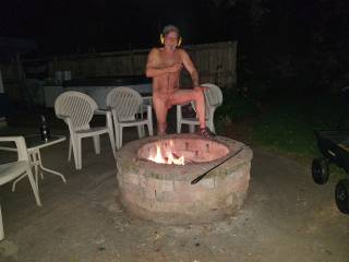 Enjoying a naked campfire listening to some tunes. Too bad I have empty chairs. Need some friends who are not afraid of being natural on a great night.