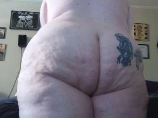 just a big juicy fat ass pic