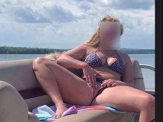 Rubbing that pussy on the rental in Maine
