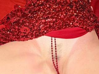 Party pussy! Who wants my beads?