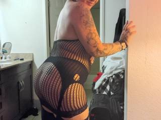 Went to visit Chantelle today she put on a sexy happy for me fuck I love her ass
