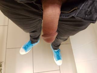 Horny at work. Feeling a need to expose myself...
