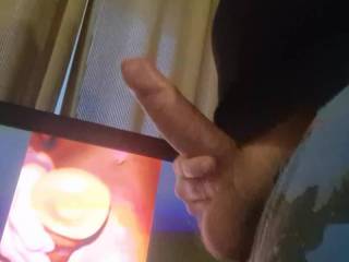 Jerking my thick cock to @suzikat